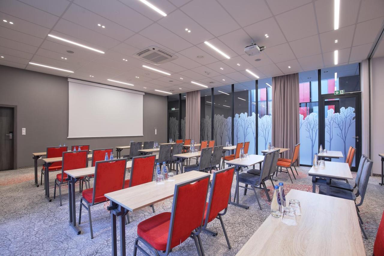 Active Hotel Wrocław Buitenkant foto