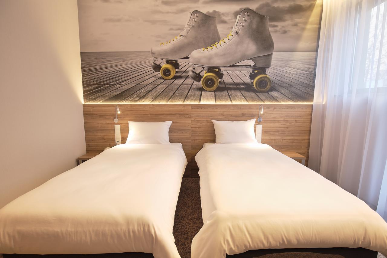 Active Hotel Wrocław Buitenkant foto