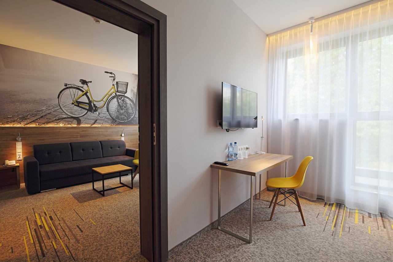 Active Hotel Wrocław Buitenkant foto