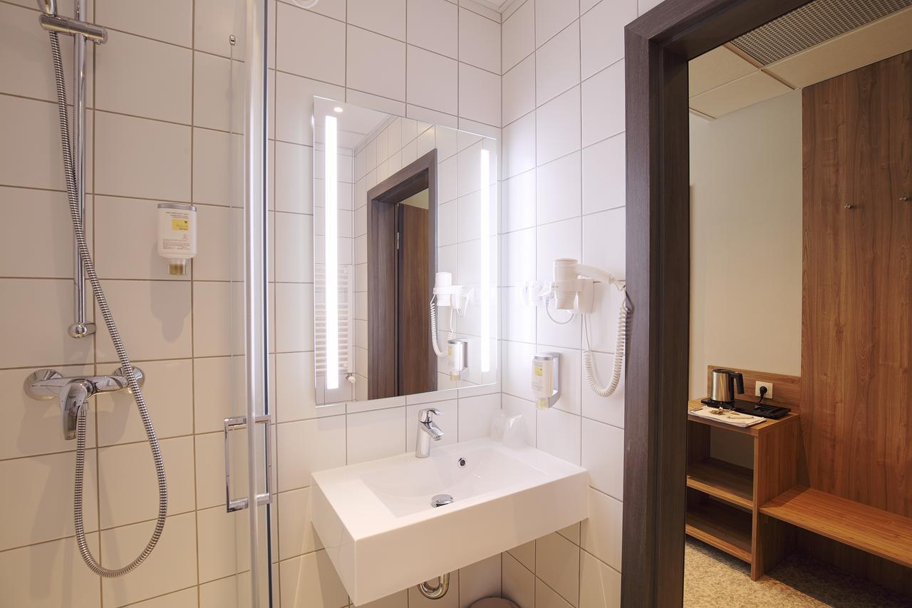 Active Hotel Wrocław Buitenkant foto